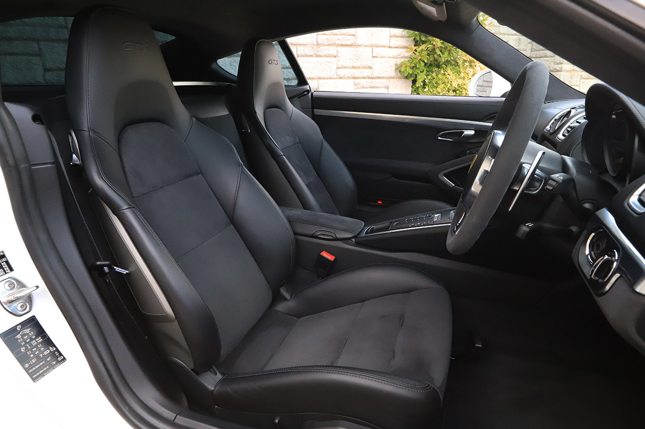 2016 Porsche CAYMAN 