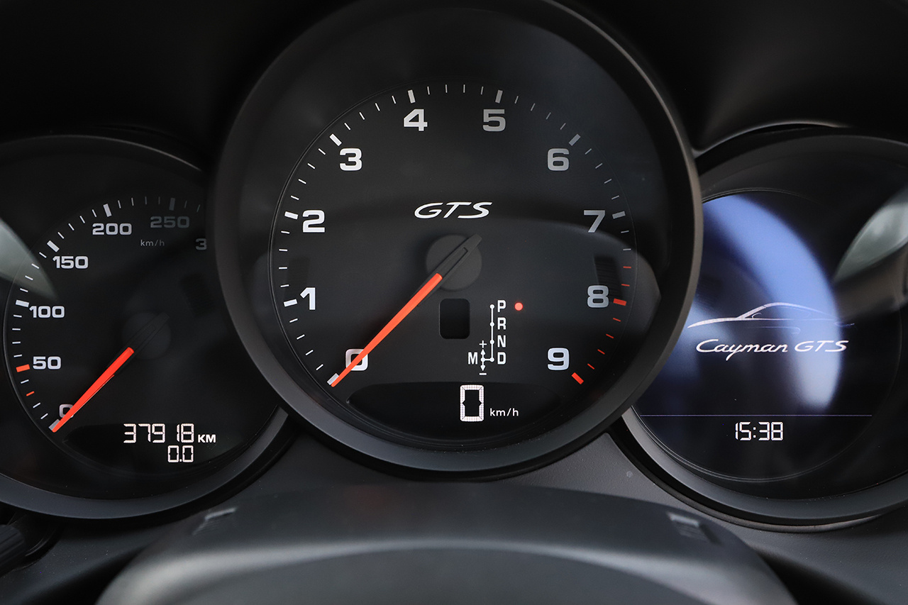 2016 Porsche CAYMAN 