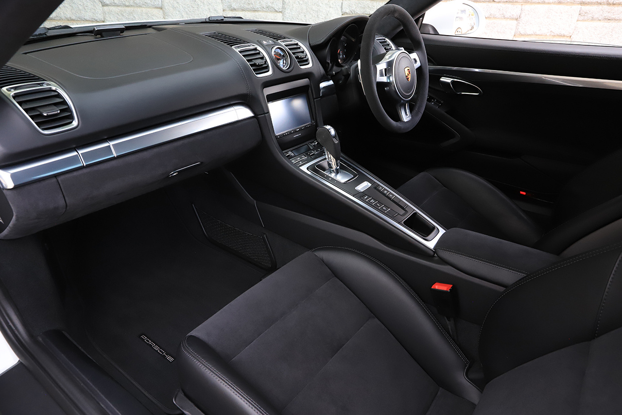 2016 Porsche CAYMAN 