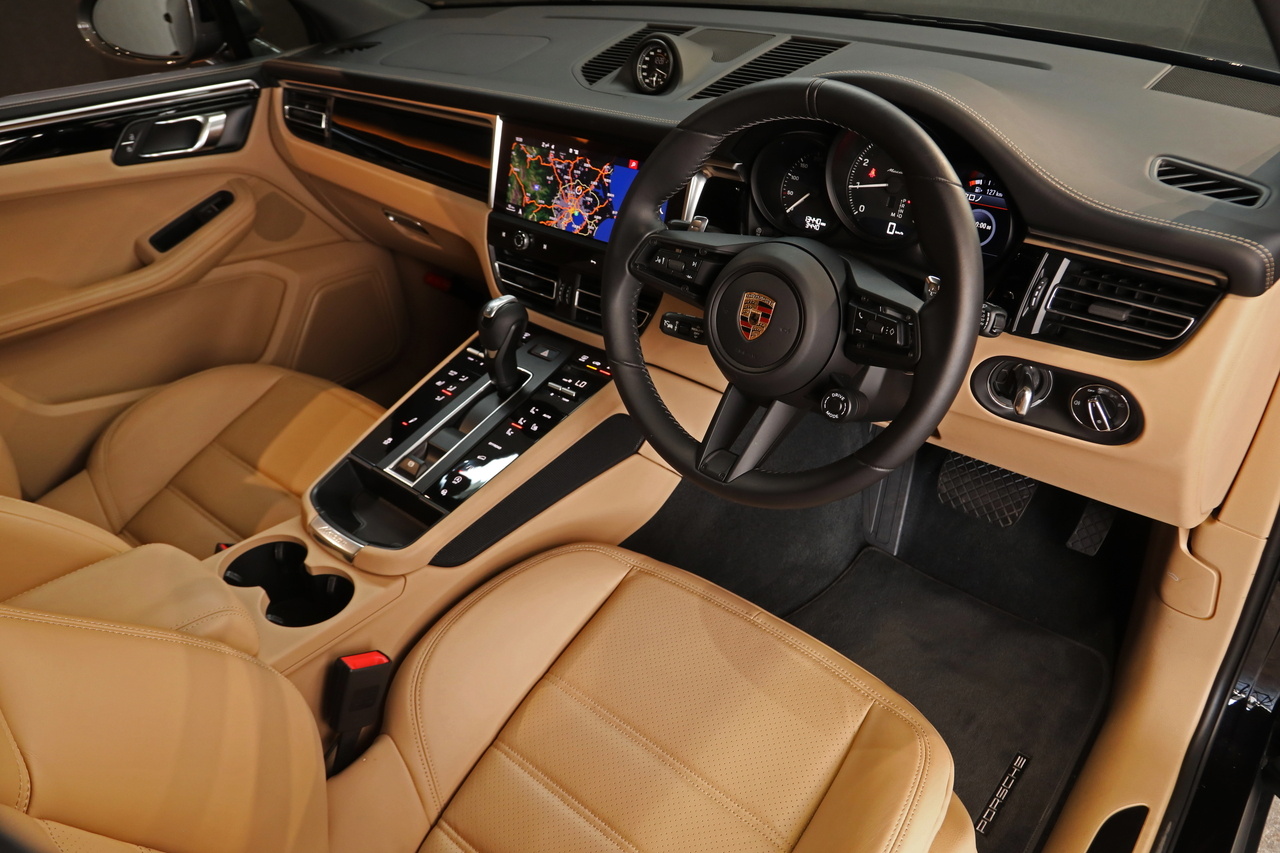 2024 Porsche MACAN null