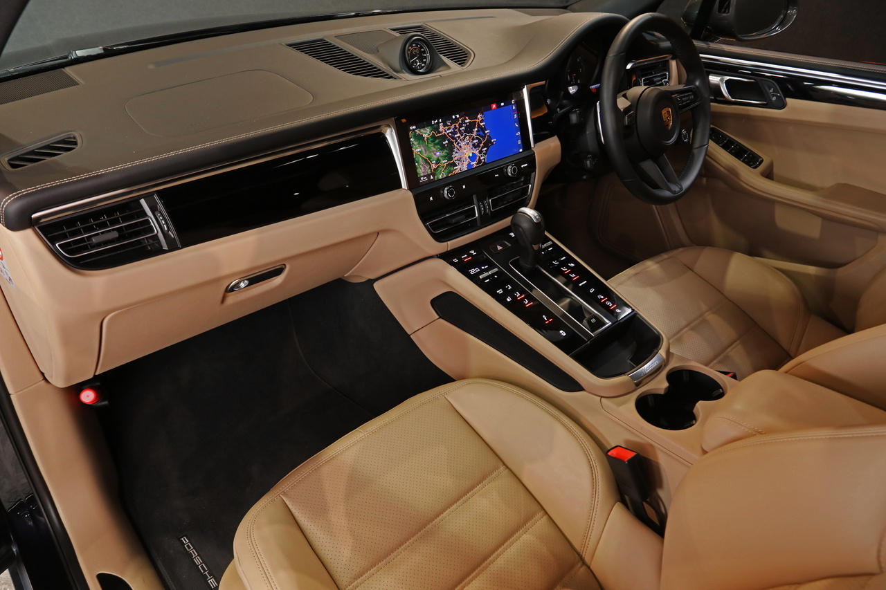 2024 Porsche MACAN null