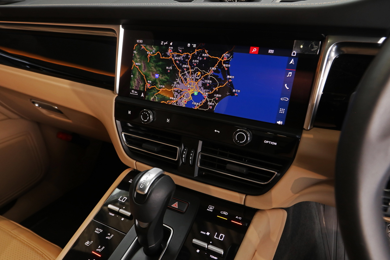 2024 Porsche MACAN null
