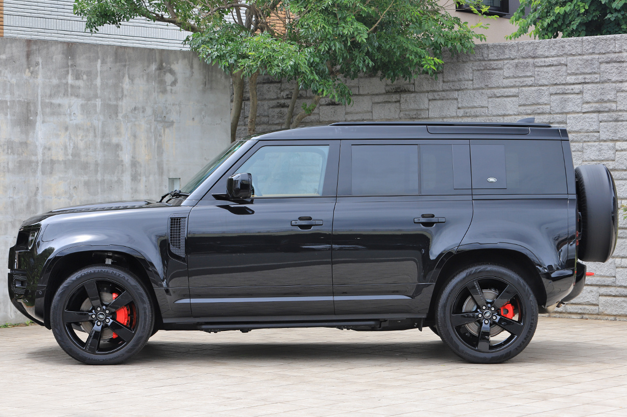 2024 Land Rover DEFENDER 