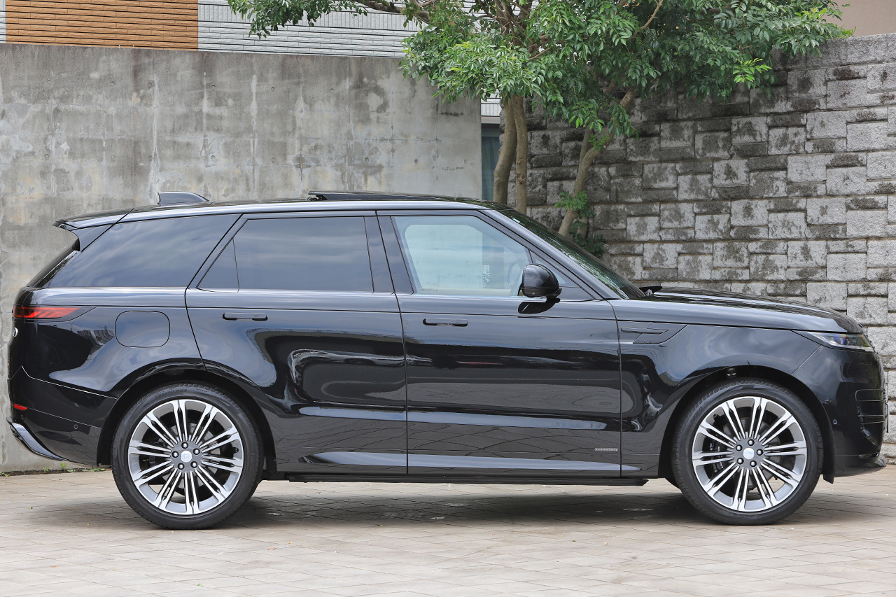 2023 Land Rover RANGE ROVER SPORT 