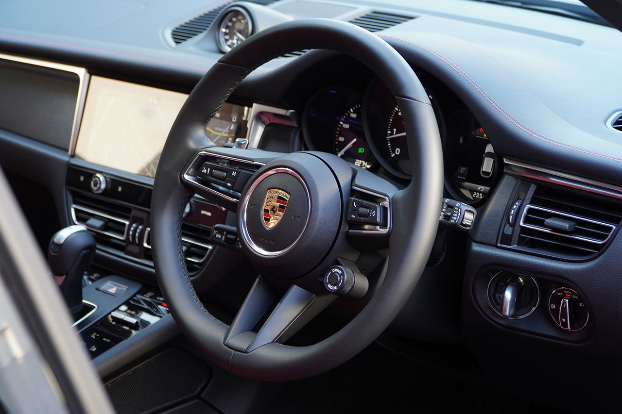 2024 Porsche MACAN null
