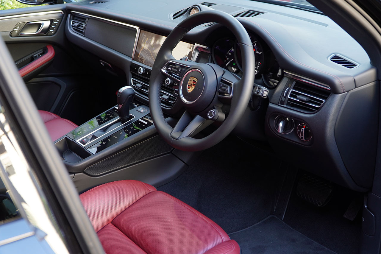 2024 Porsche MACAN null