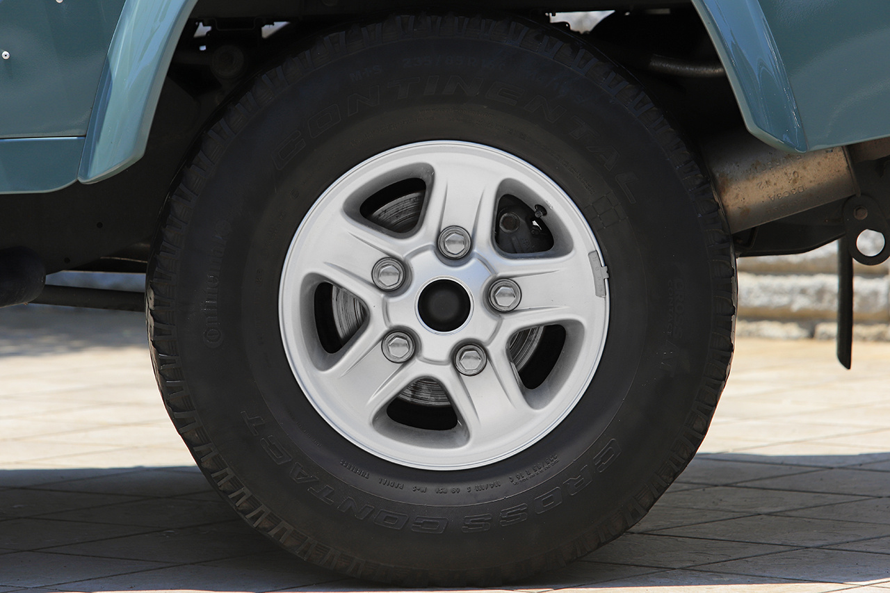 2013 Land Rover DEFENDER null