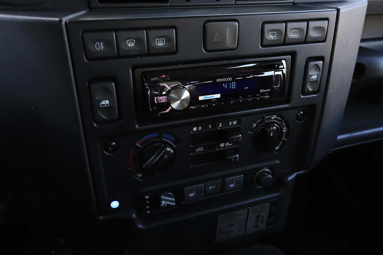 2013 Land Rover DEFENDER null