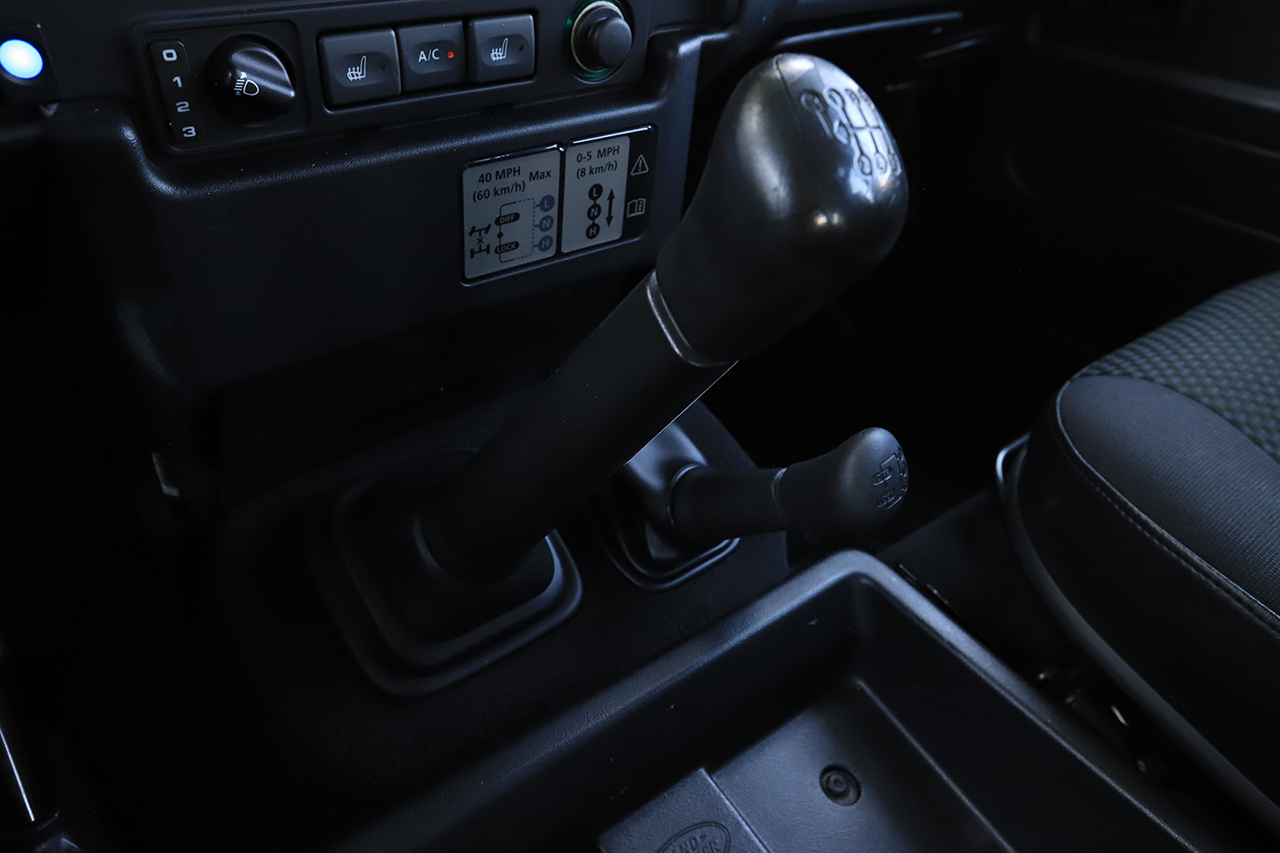 2013 Land Rover DEFENDER null