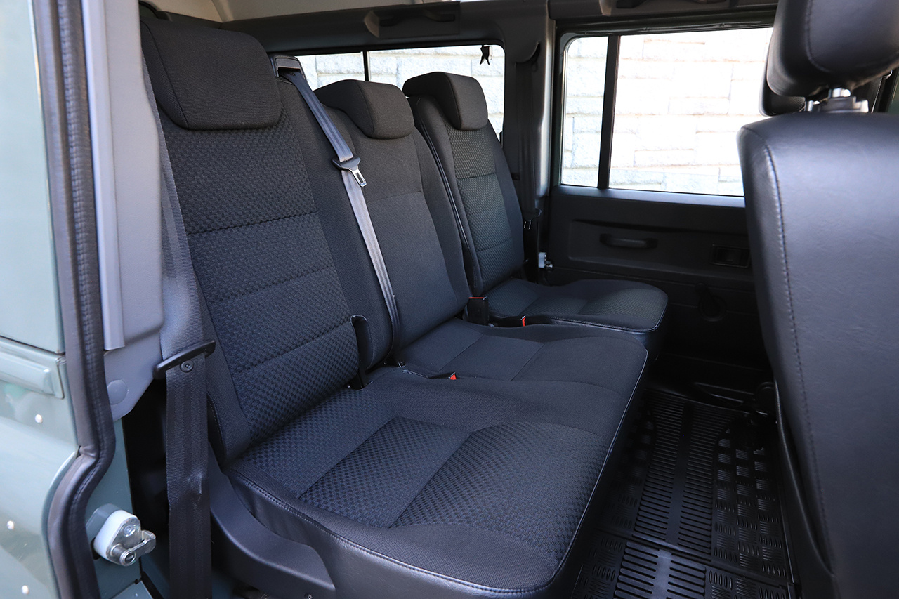 2013 Land Rover DEFENDER null
