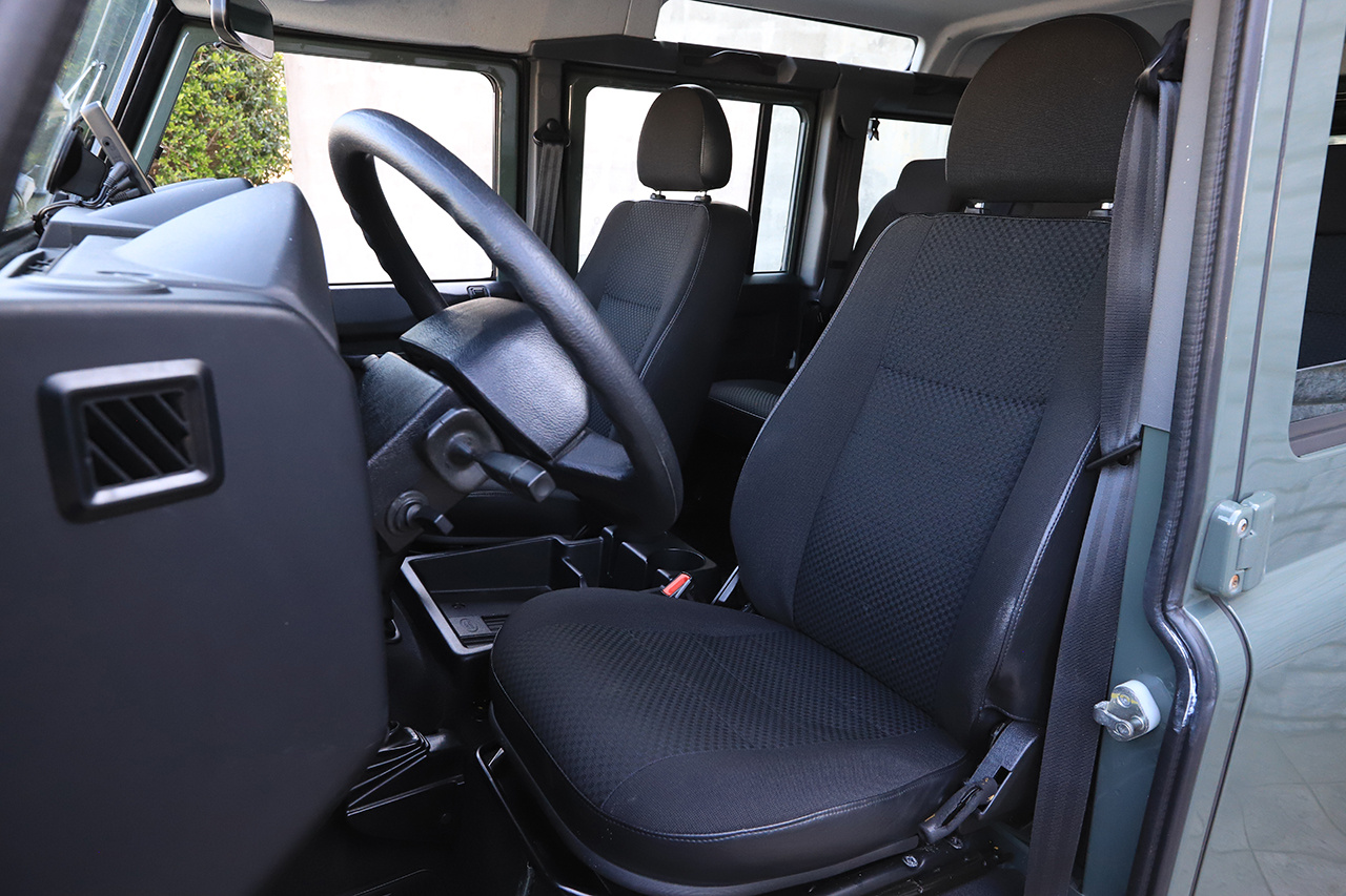 2013 Land Rover DEFENDER null