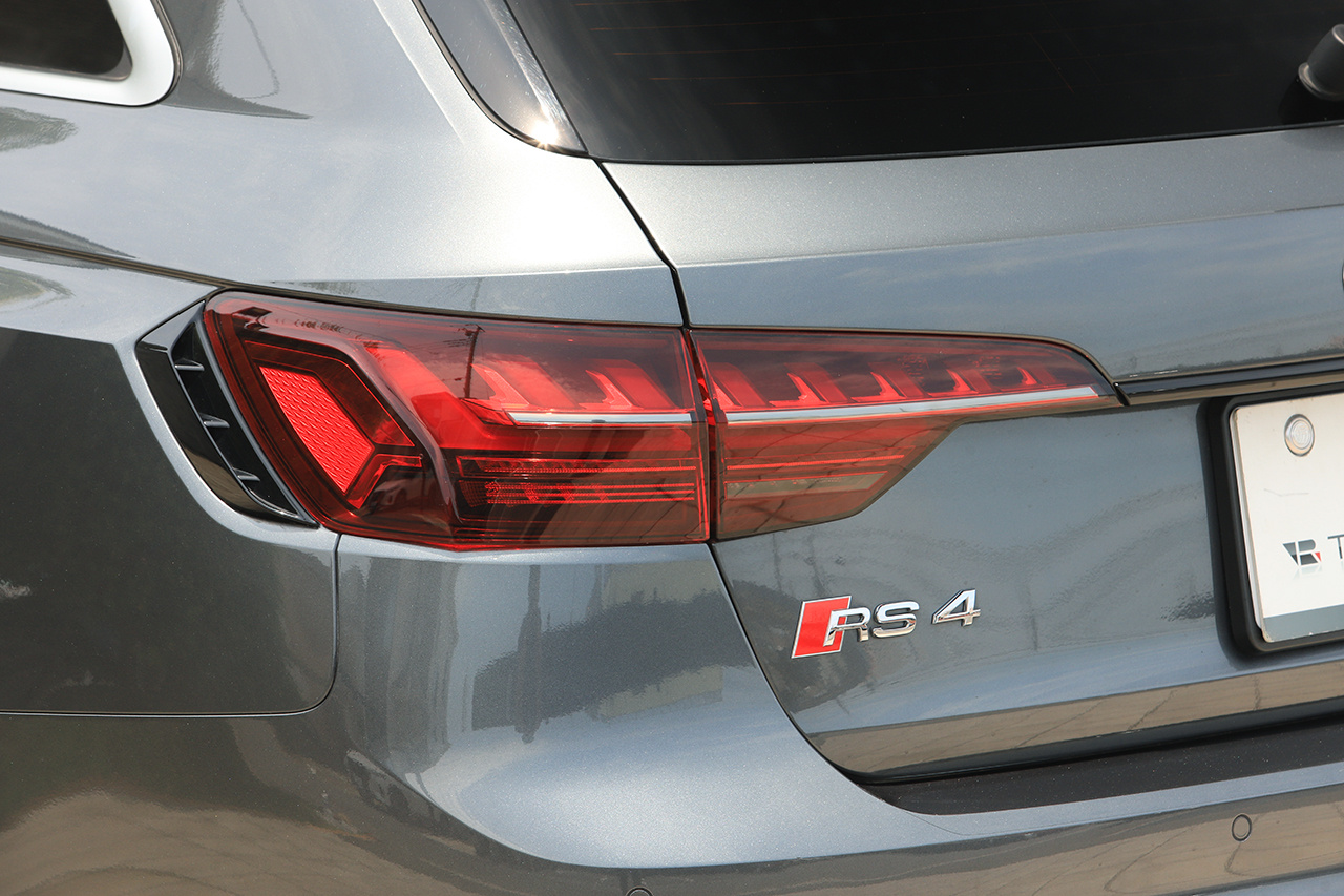 2021 Audi RS4 AVANT 