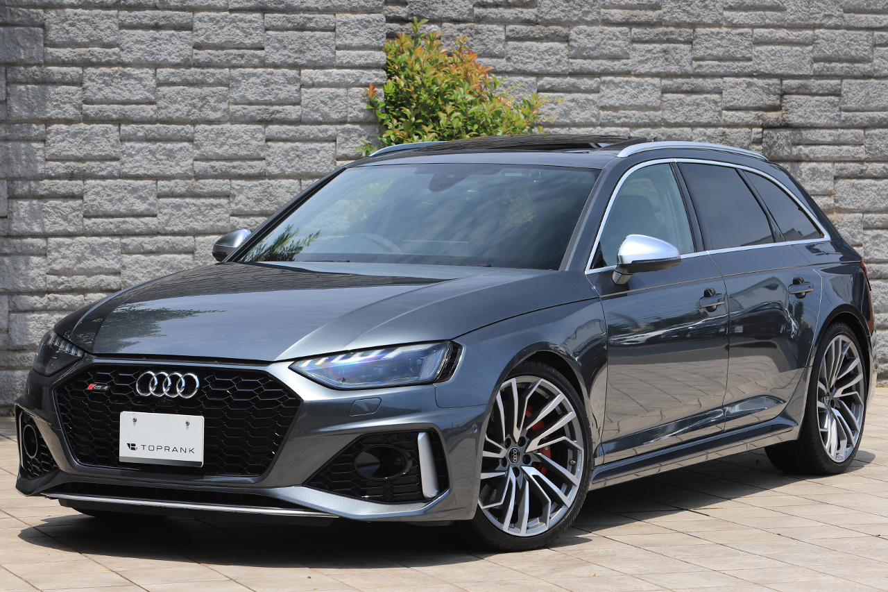 2021 Audi RS4 AVANT 