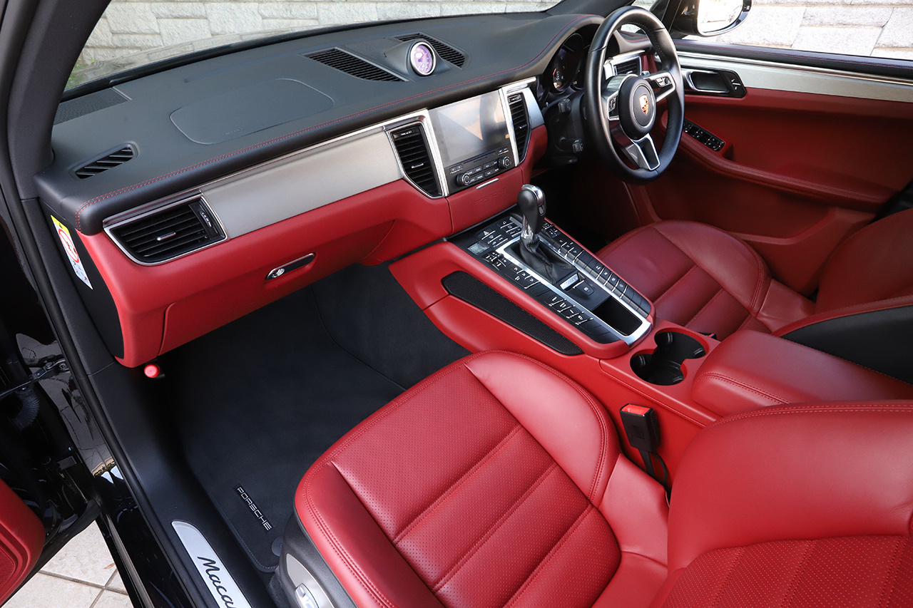 2018 Porsche MACAN 