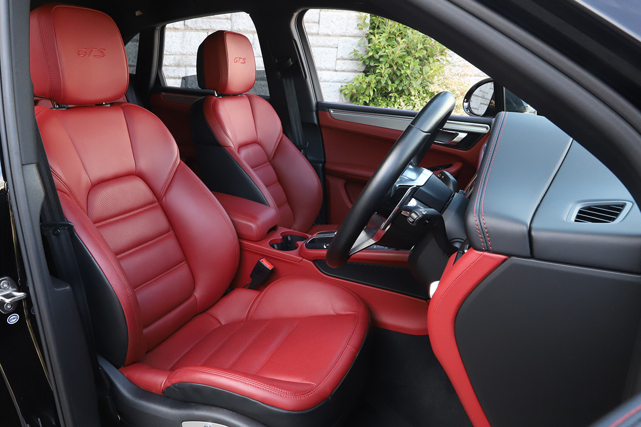 2018 Porsche MACAN 