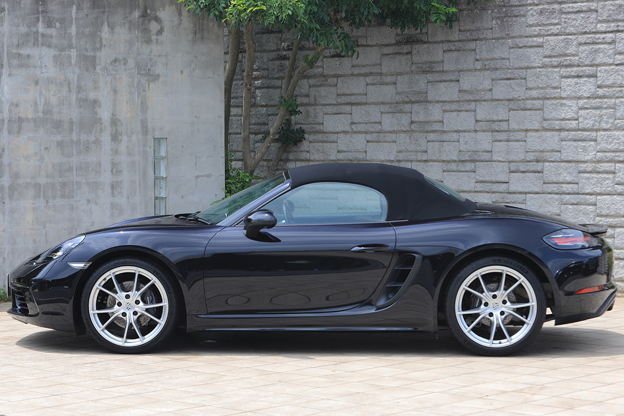 2020 Porsche 718 BOXSTER 
