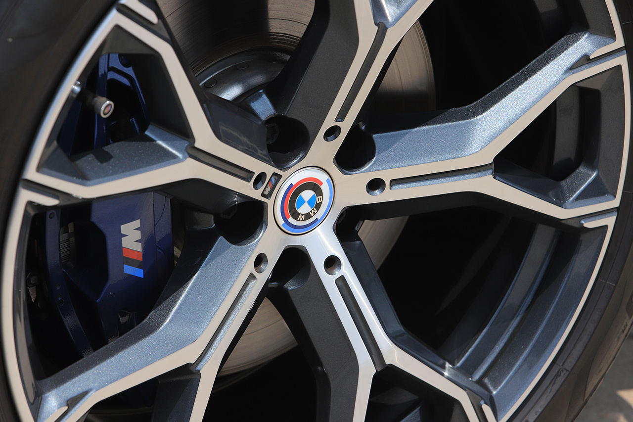 2023 BMW X6 