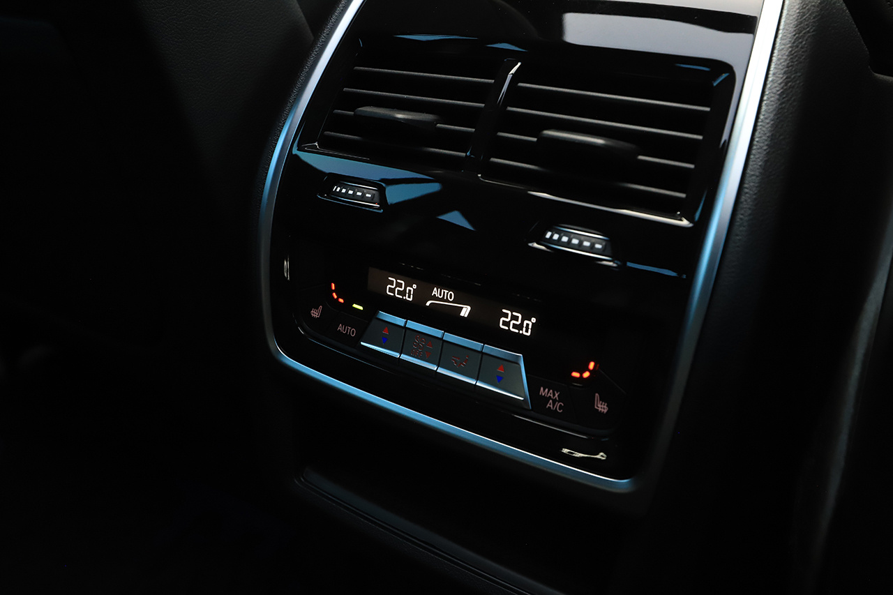 2023 BMW X6 