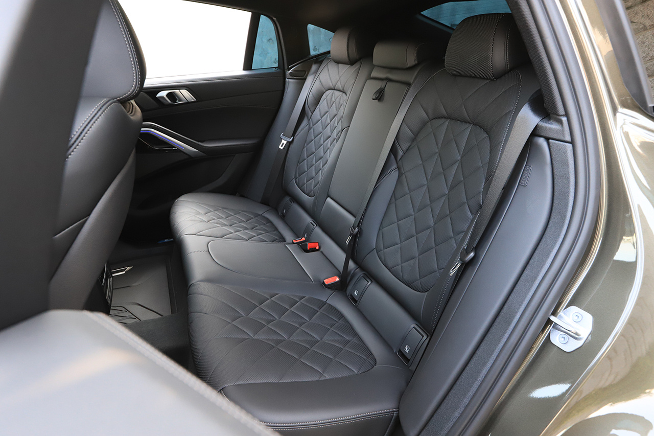 2023 BMW X6 