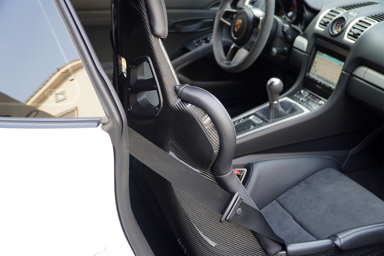 2016 Porsche CAYMAN 