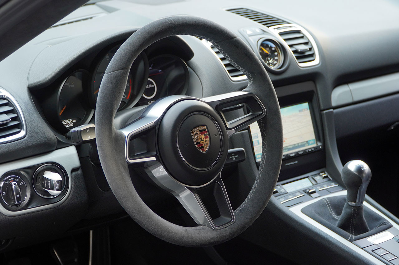 2016 Porsche CAYMAN 