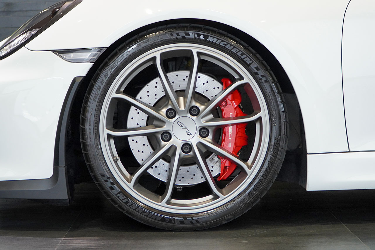 2016 Porsche CAYMAN 