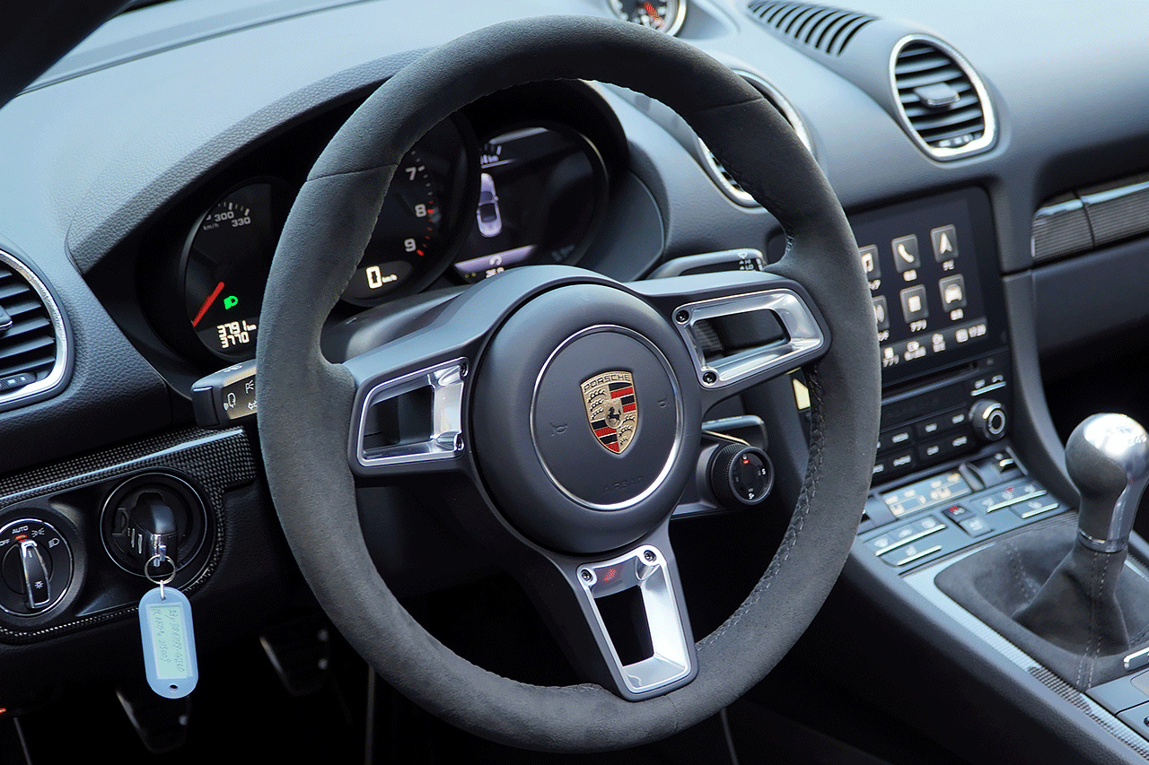 2023 Porsche 718 BOXSTER 