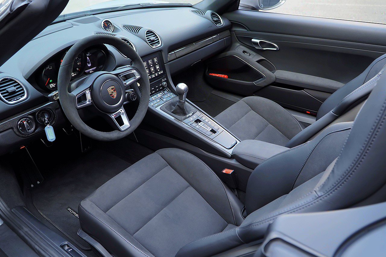 2023 Porsche 718 BOXSTER 