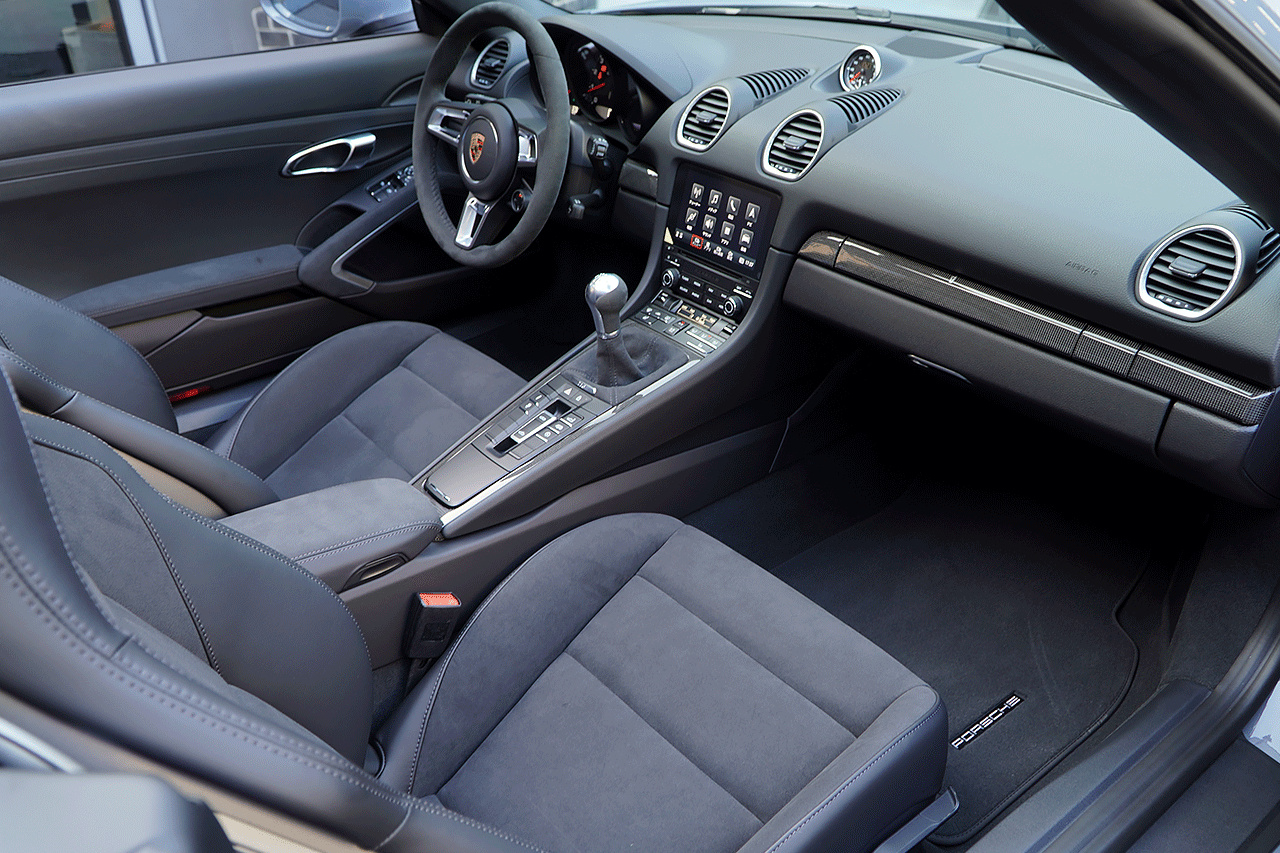 2023 Porsche 718 BOXSTER 