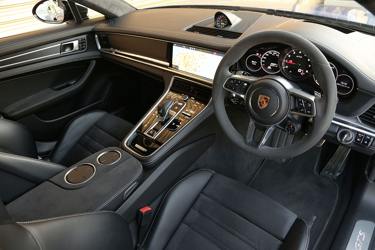 2020 Porsche PANAMERA null