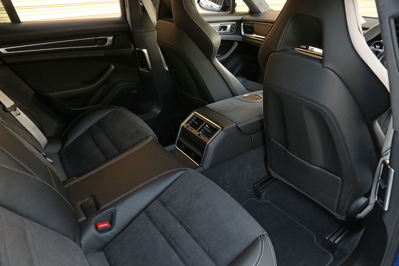 2020 Porsche PANAMERA null