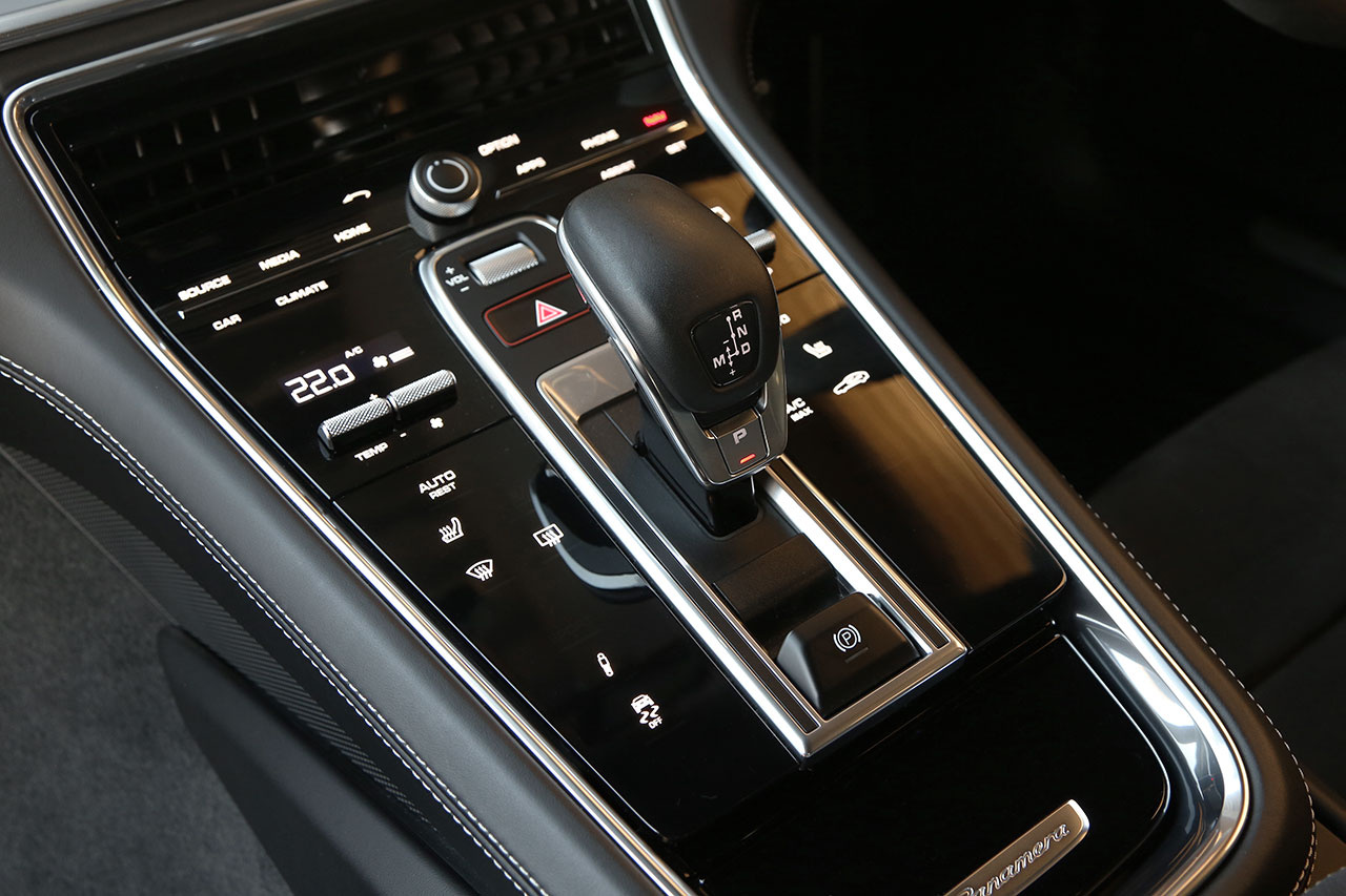 2020 Porsche PANAMERA null