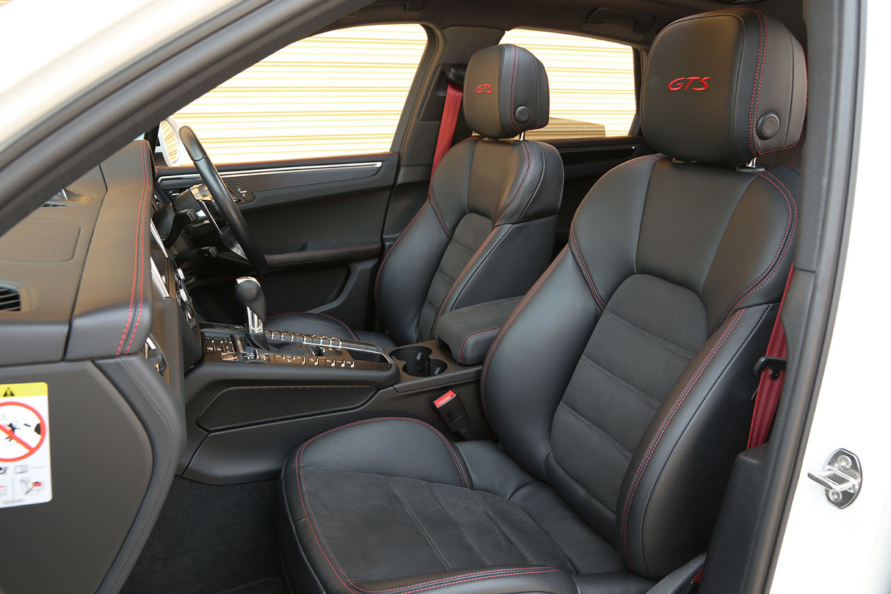 2021 Porsche MACAN null