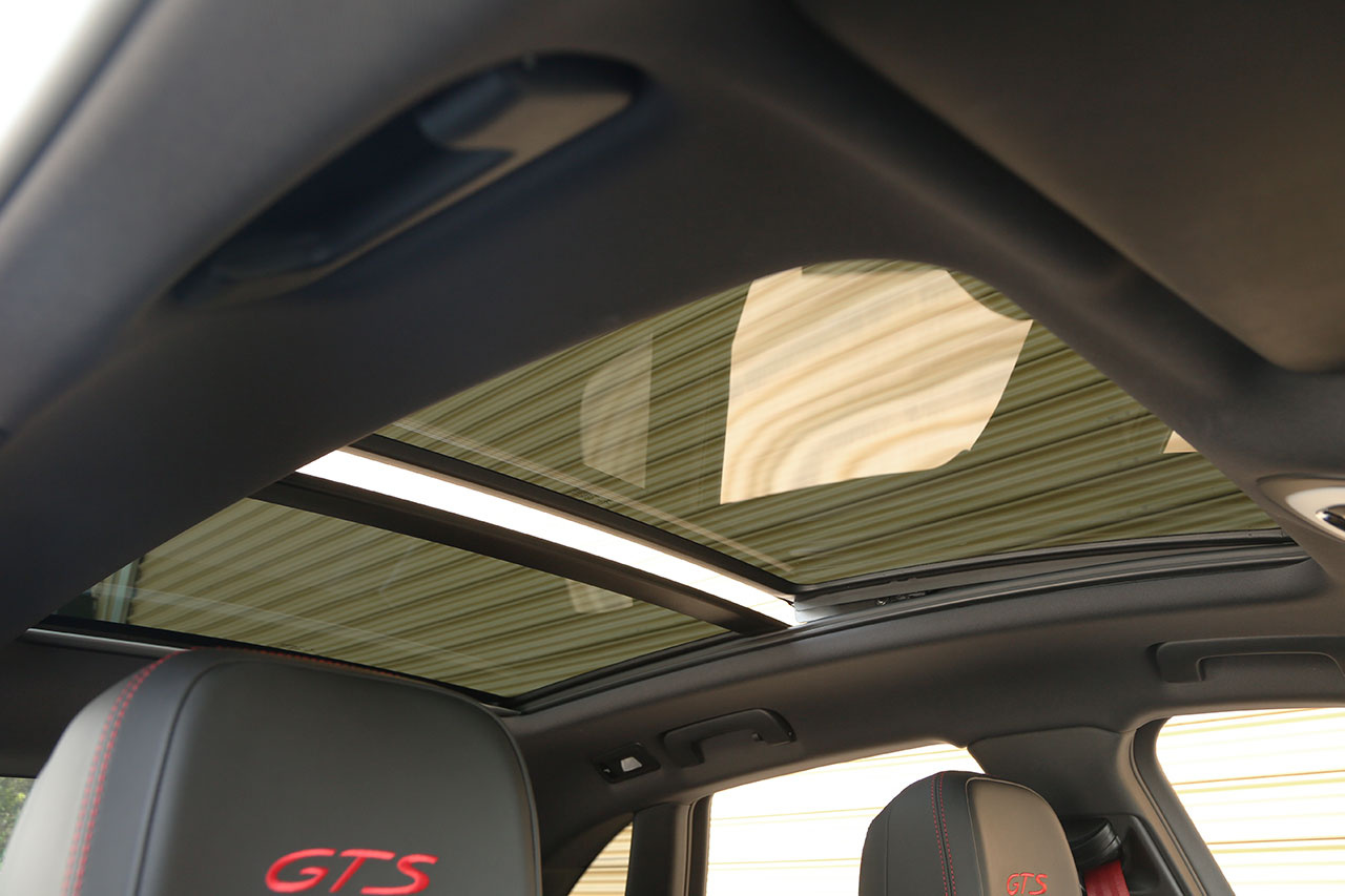 2021 Porsche MACAN null