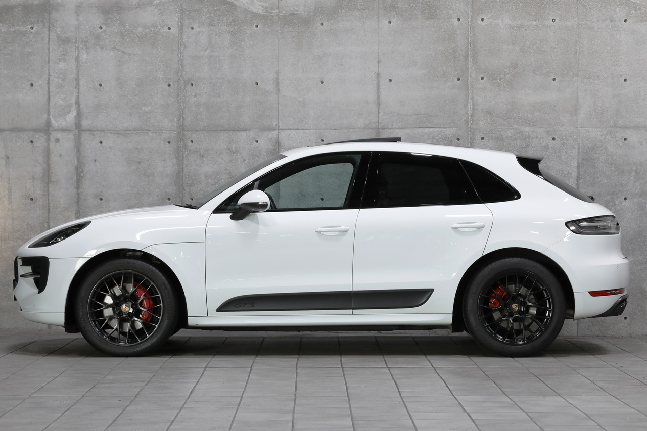 2021 Porsche MACAN null