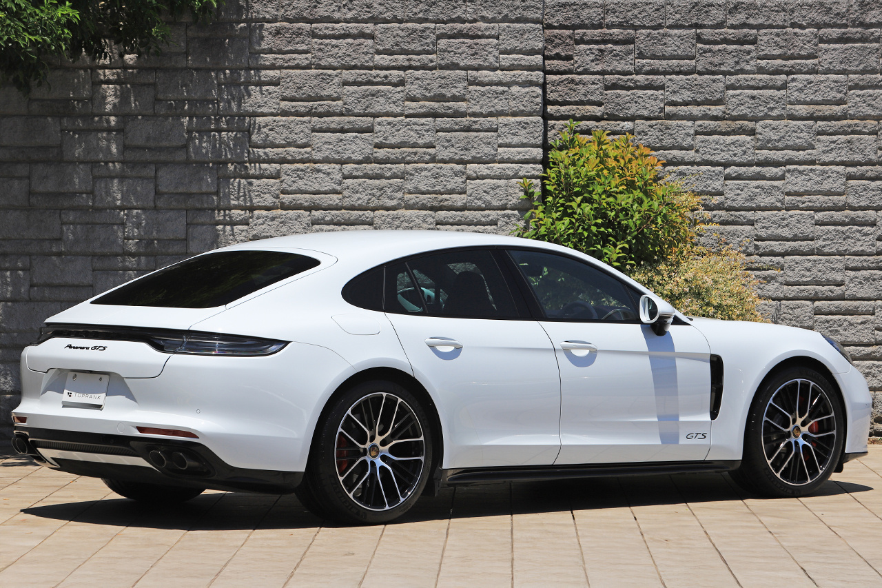 2021 Porsche PANAMERA null