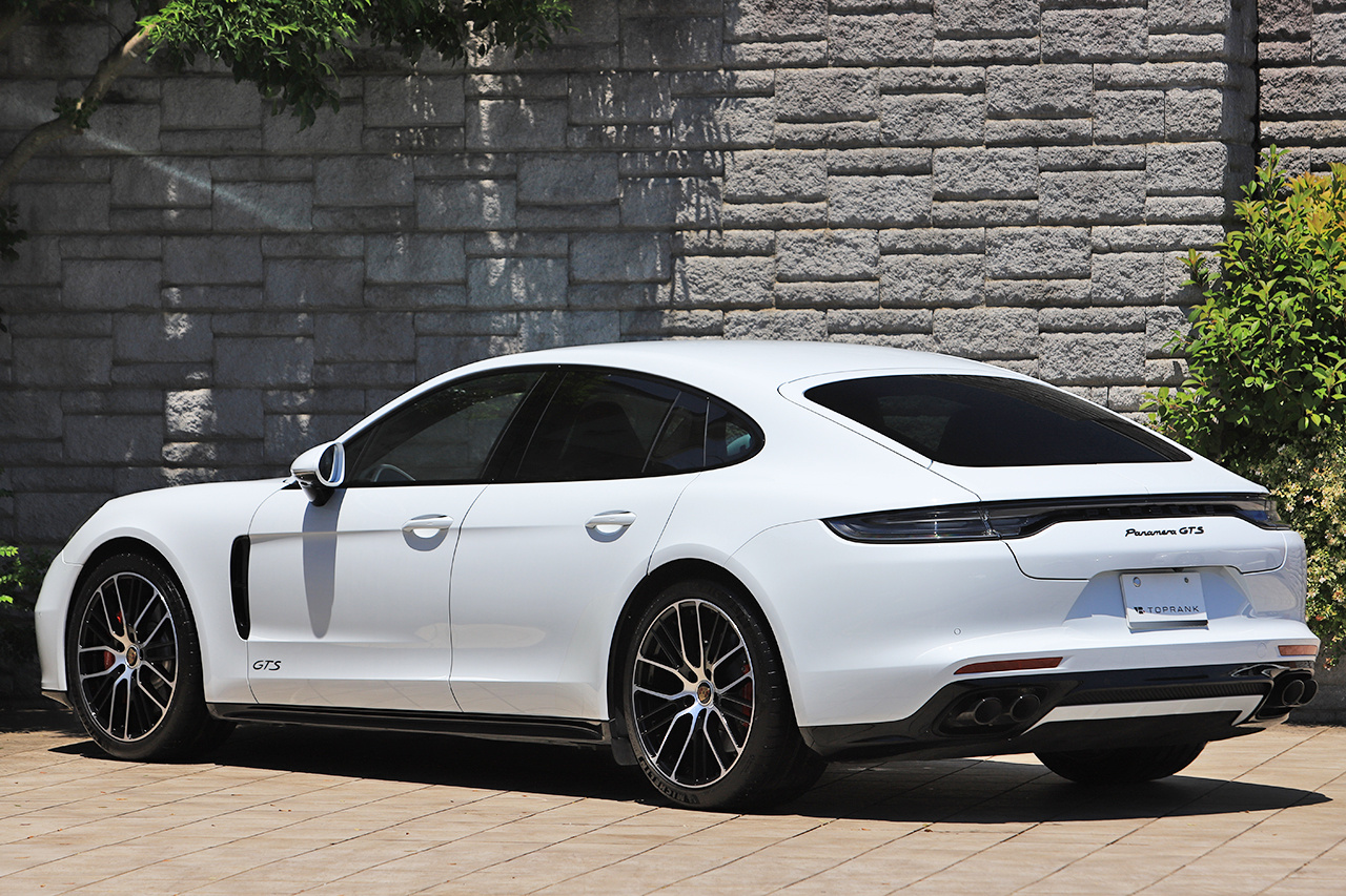 2021 Porsche PANAMERA null
