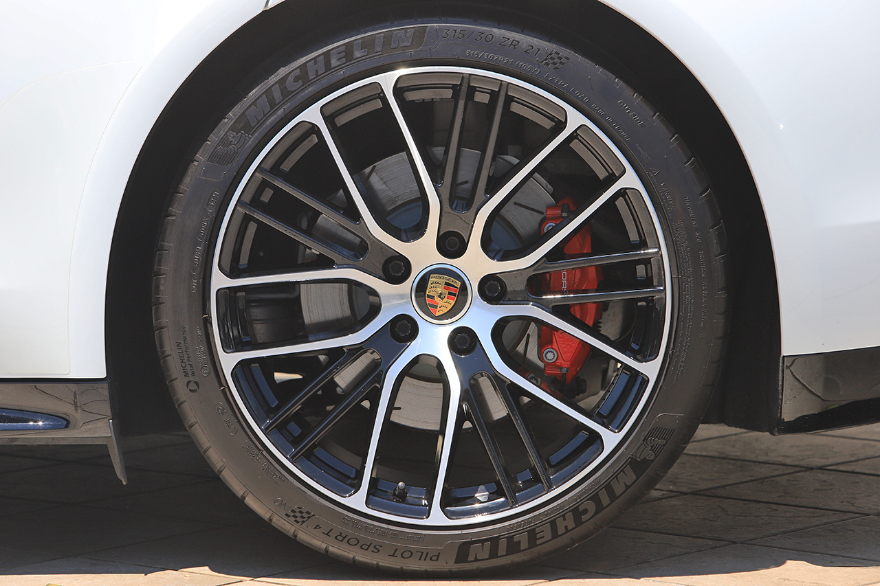 2021 Porsche PANAMERA null