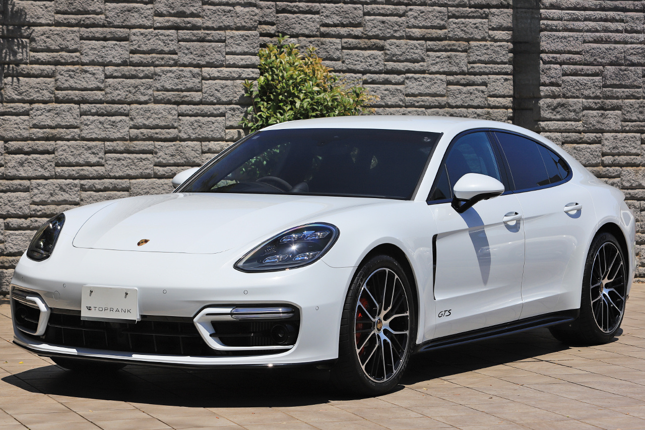 2021 Porsche PANAMERA null