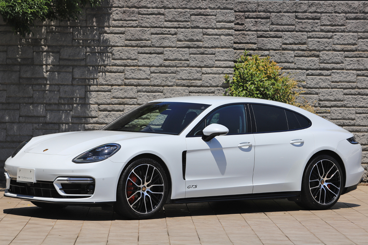 2021 Porsche PANAMERA null