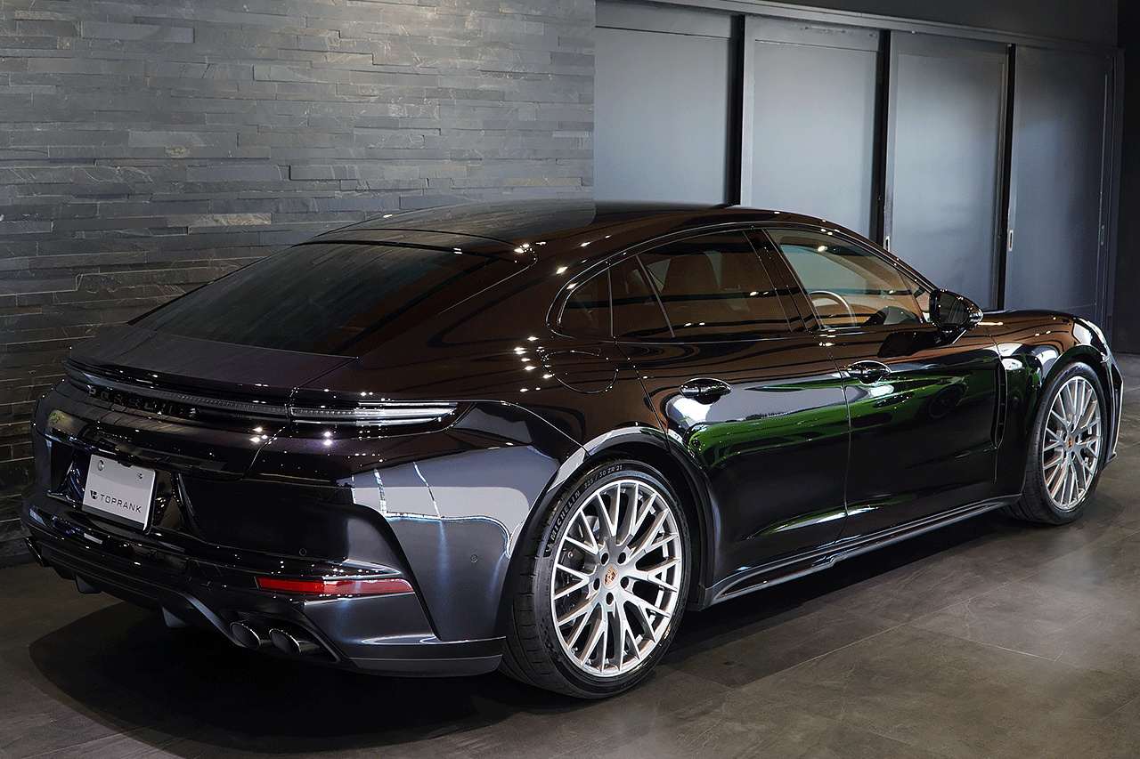 2024 Porsche PANAMERA 