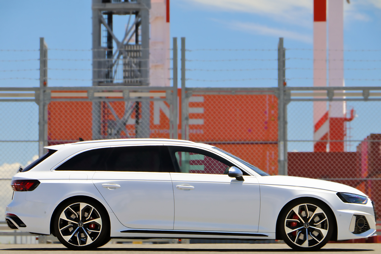 2021 Audi RS4 AVANT 