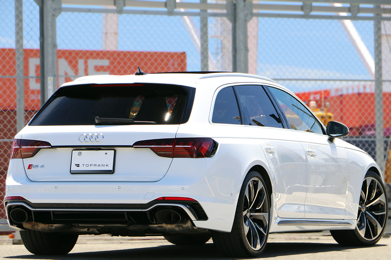 2021 Audi RS4 AVANT 