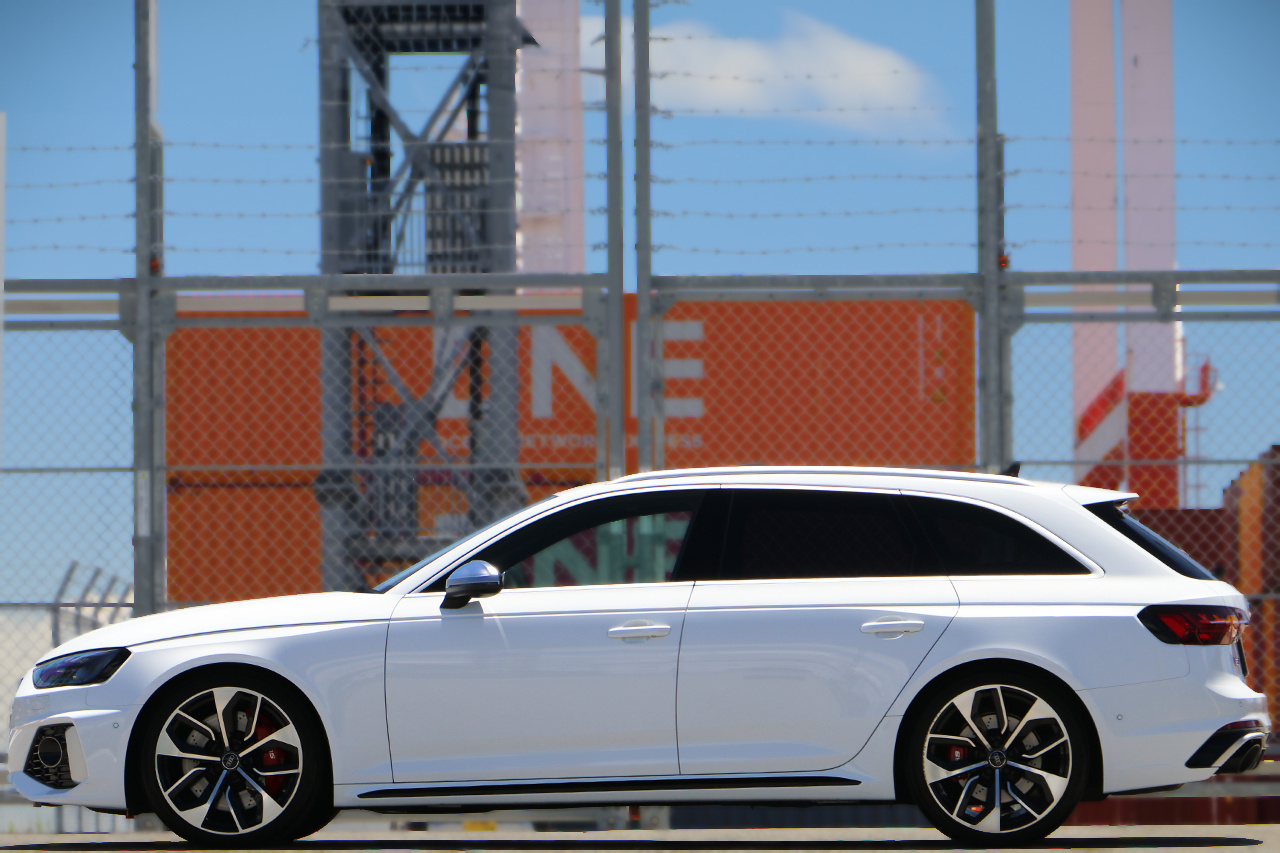 2021 Audi RS4 AVANT 