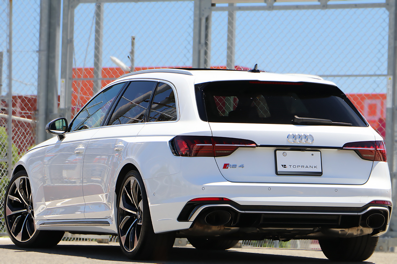 2021 Audi RS4 AVANT 