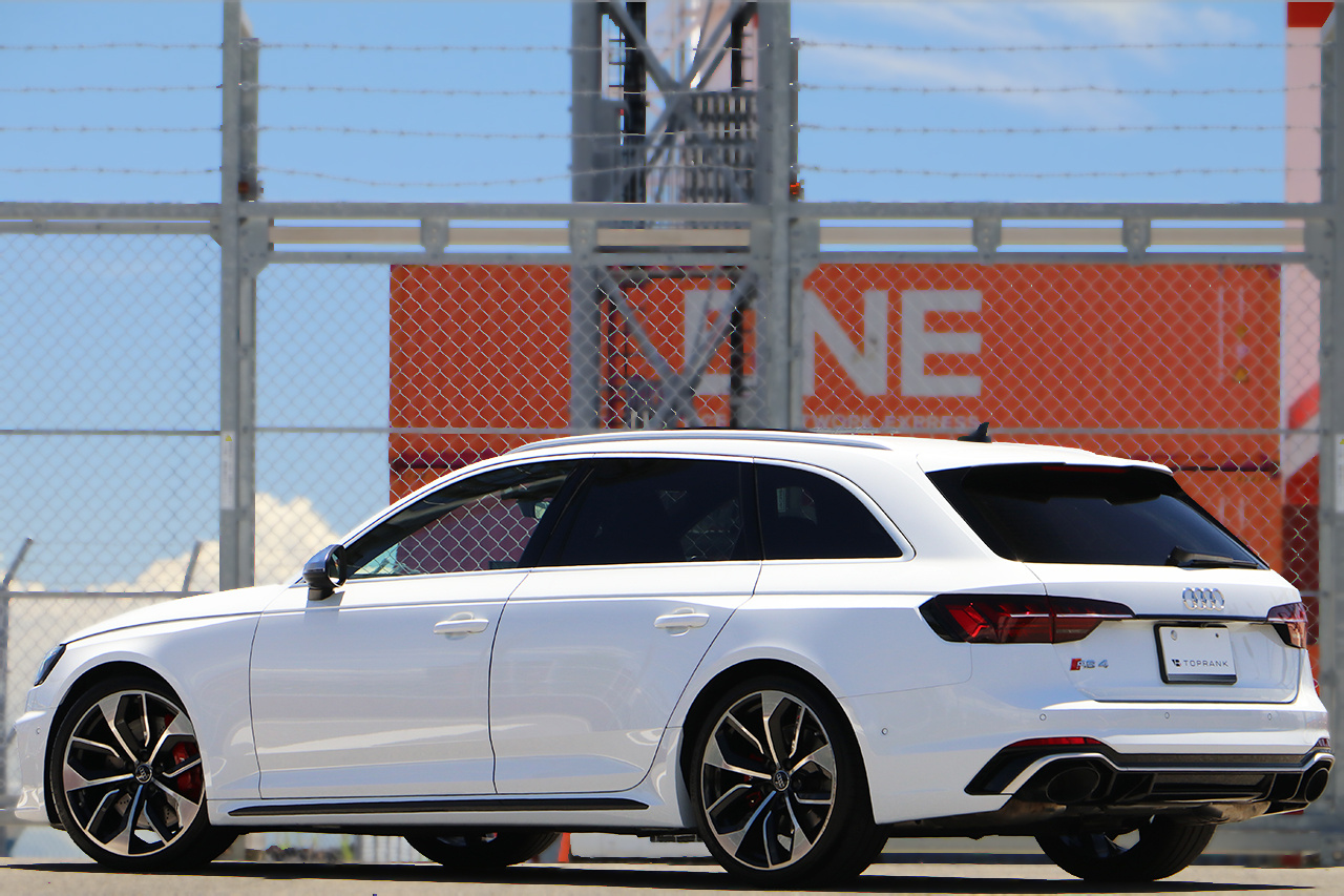 2021 Audi RS4 AVANT 