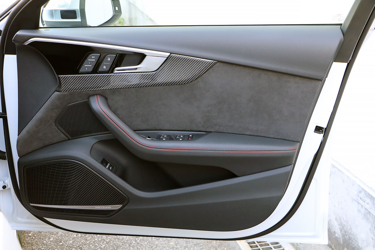 2021 Audi RS4 AVANT 