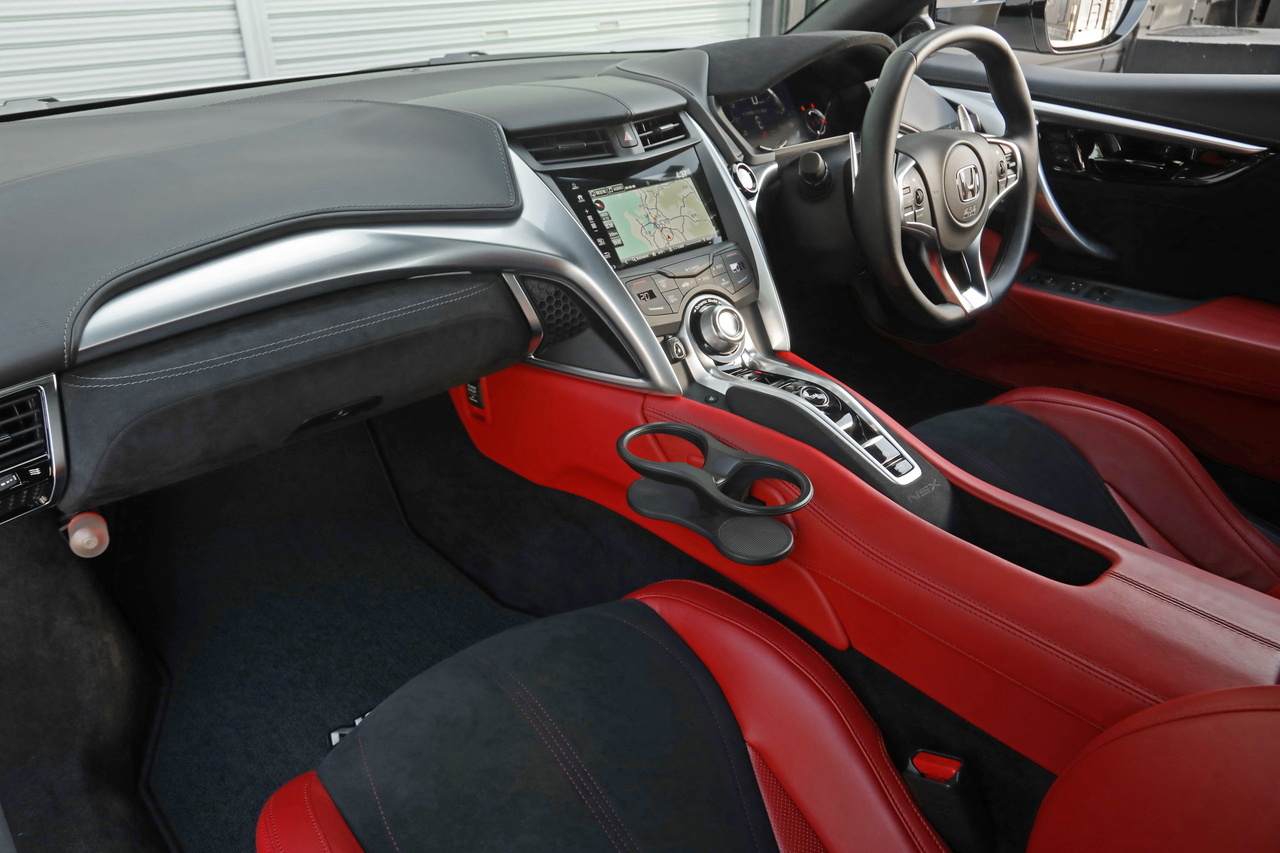 2017 Honda NSX NC1 Carbon-ceramic brakes, Alcantara seats, Carbon Roof