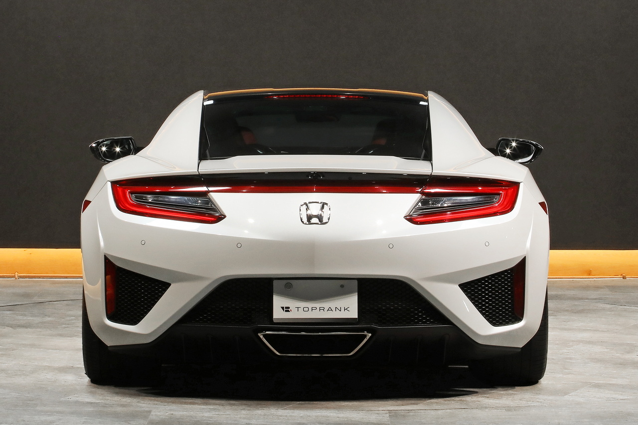 2017 Honda NSX NC1 Carbon-ceramic brakes, Alcantara seats, Carbon Roof