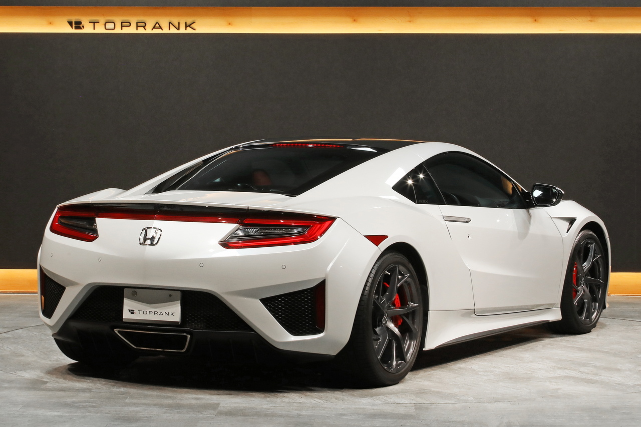 2017 Honda NSX NC1 Carbon-ceramic brakes, Alcantara seats, Carbon Roof